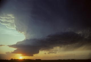 014_19930701_2005_108_supercell.jpg