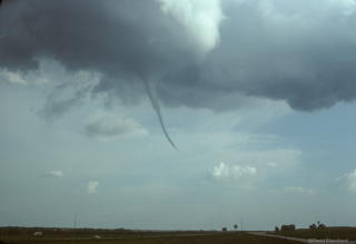 008_19920620_1820_103-_tornado.jpg